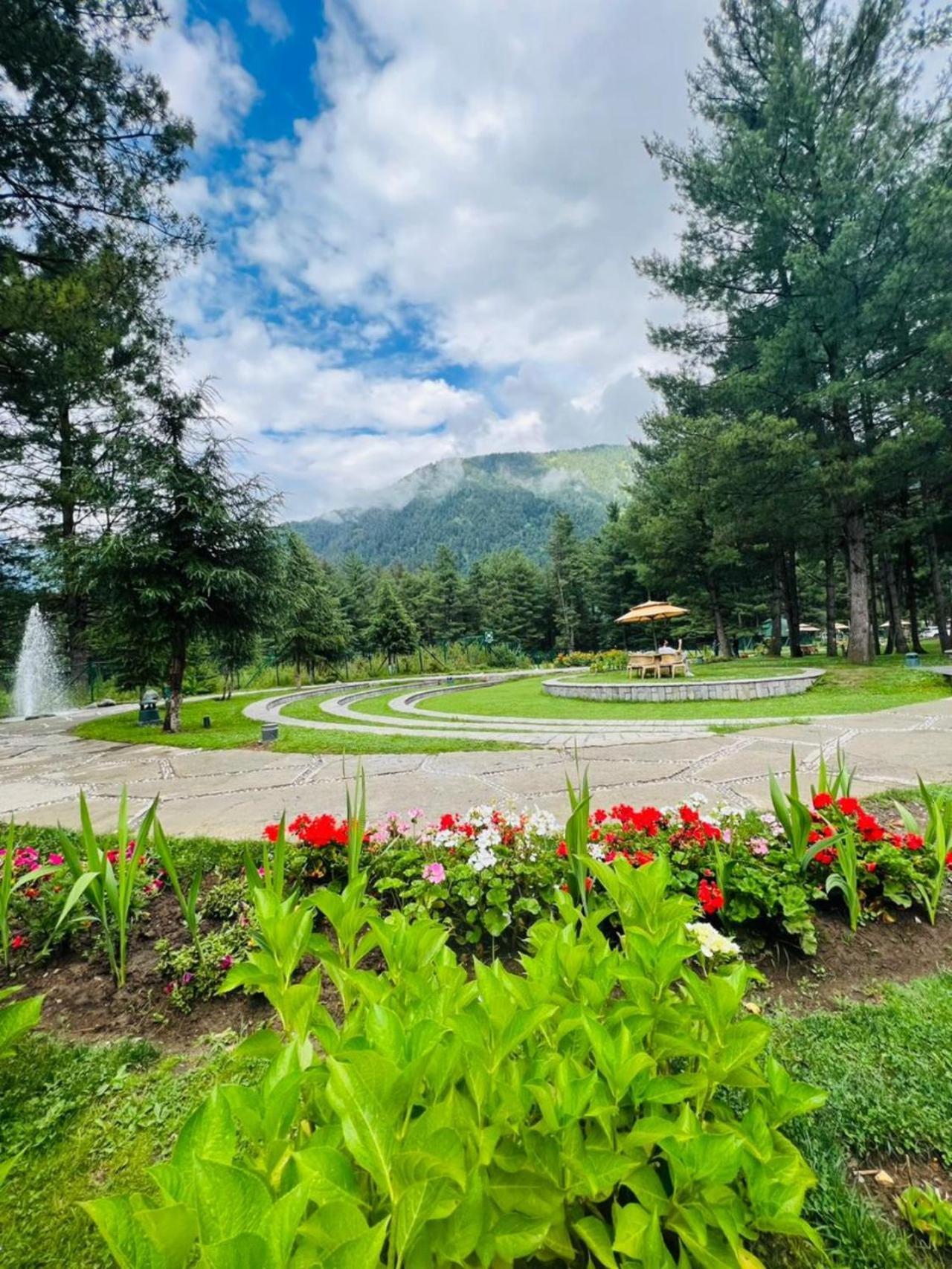 Radisson Golf Resort Пахалгам Экстерьер фото
