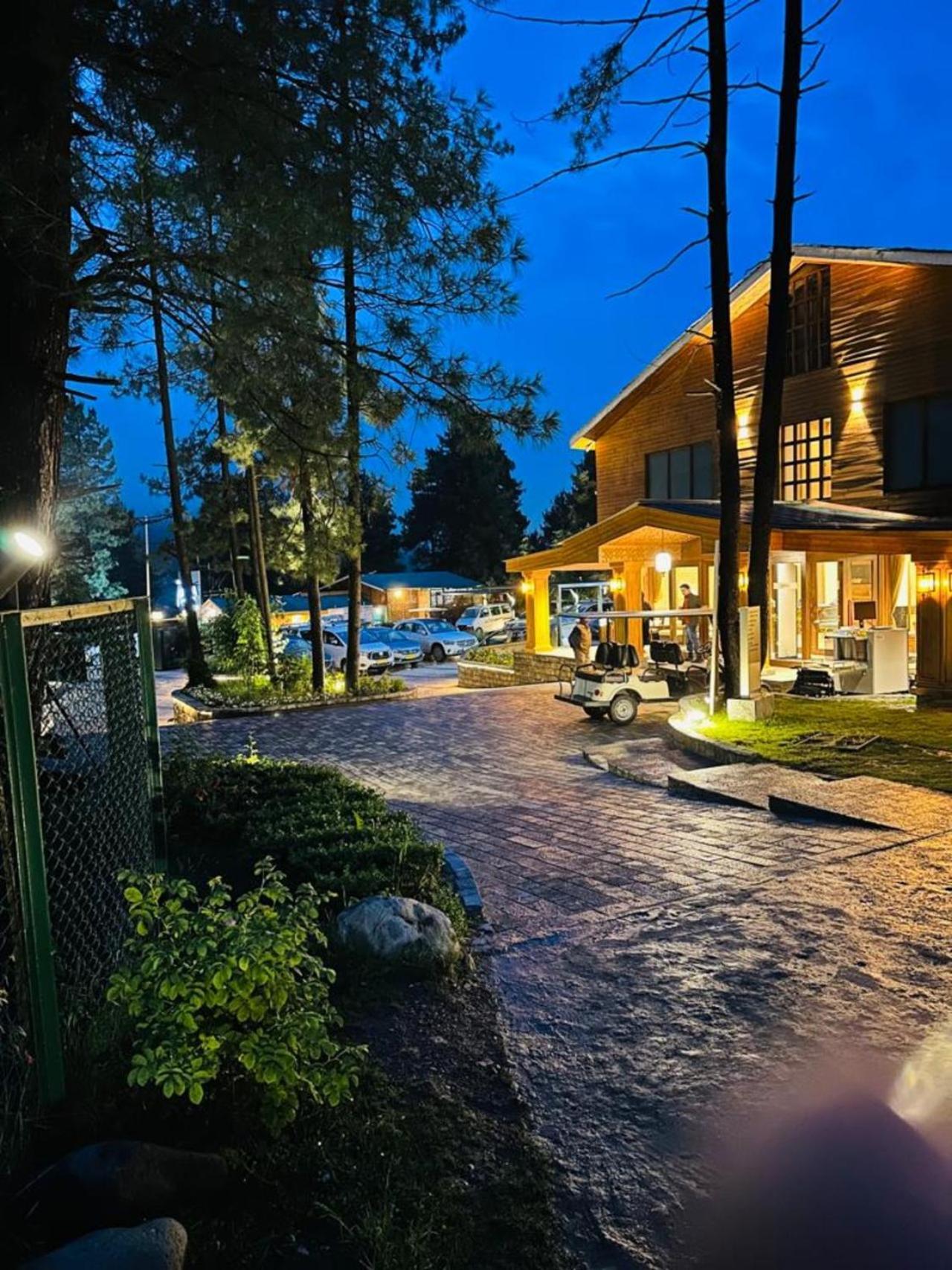 Radisson Golf Resort Пахалгам Экстерьер фото